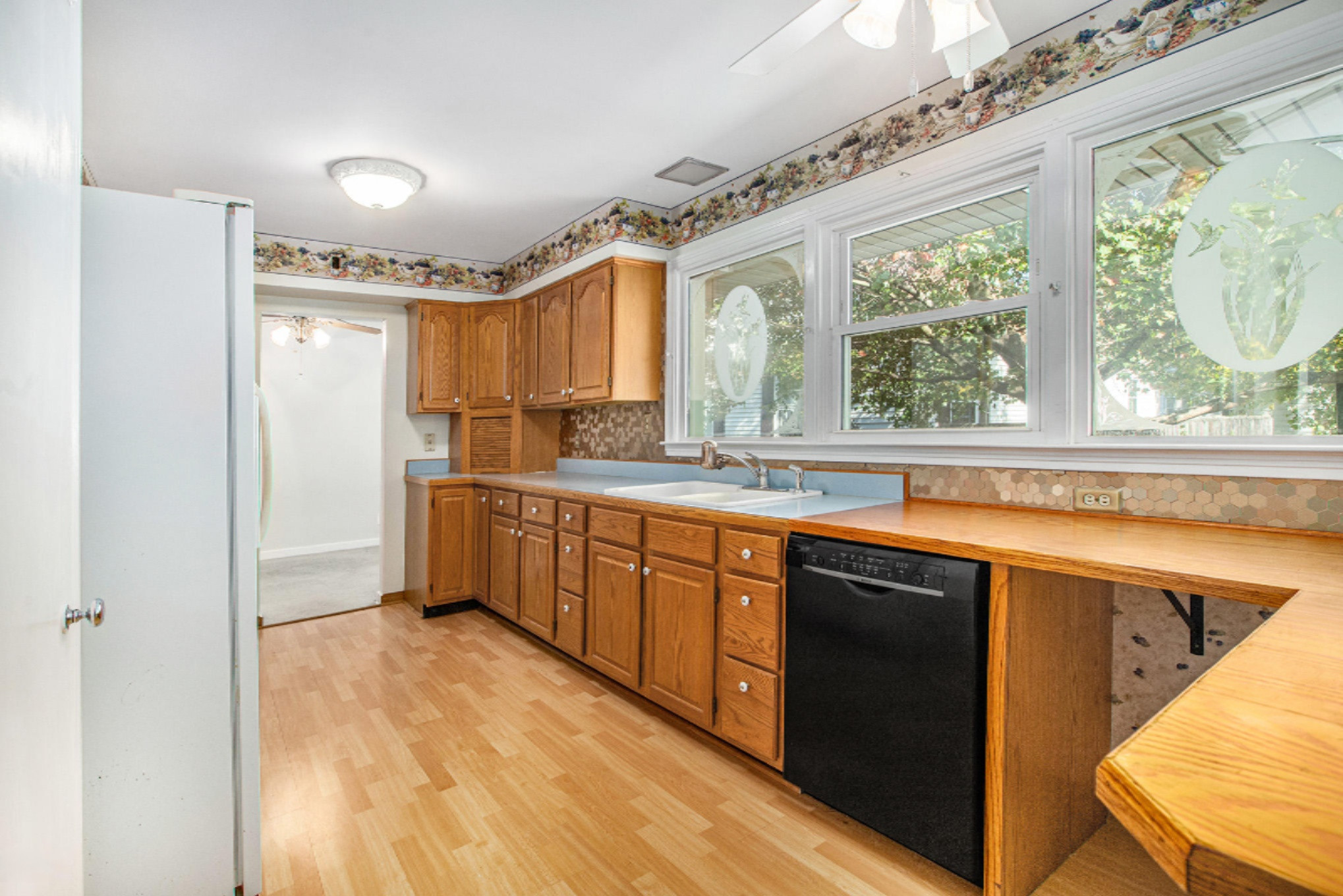 3528 Random Road Kalamazoo, MI 49004 - Photo 4 of 21 NDP DNGs_11
