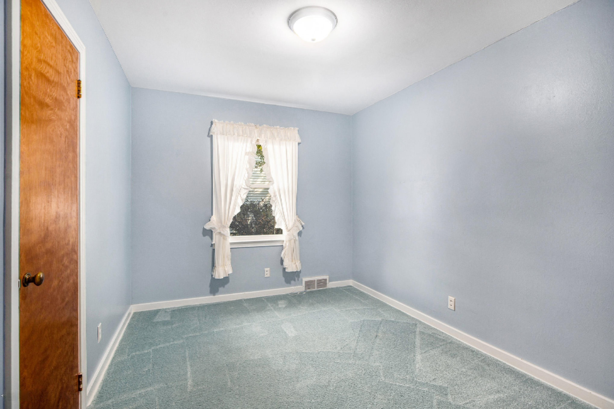 3528 Random Road Kalamazoo, MI 49004 - Photo 10 of 21 NDP DNGs_22