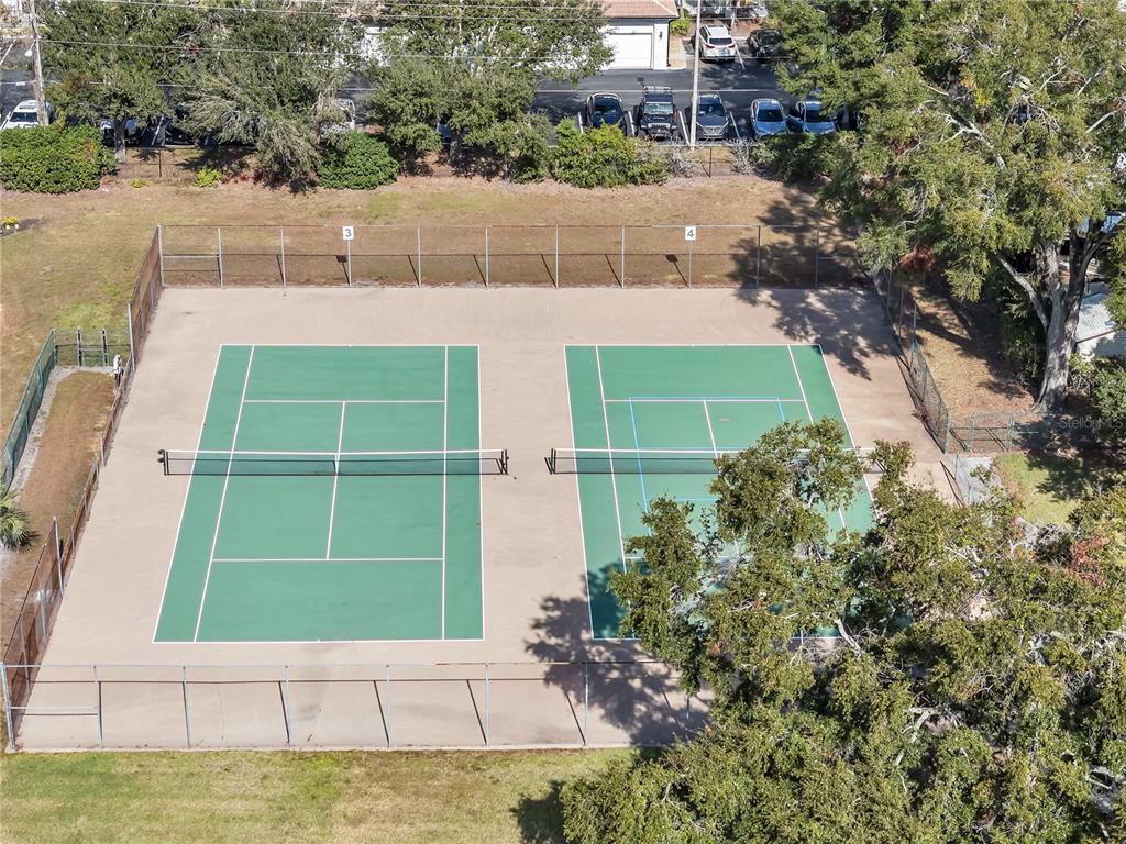 3286 South Semoran Boulevard, Unit 25 Orlando, FL 32822 - Photo 27 of 30 a view of a back yard of the house