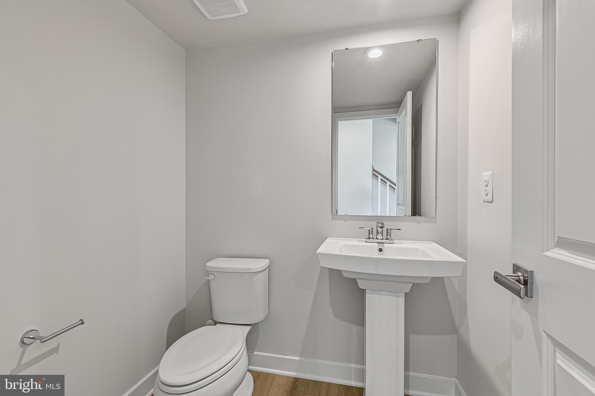 17 Oasis Avenue Ranson, WV 25438 - Photo 5 of 40 Entry-level 1/2 bath