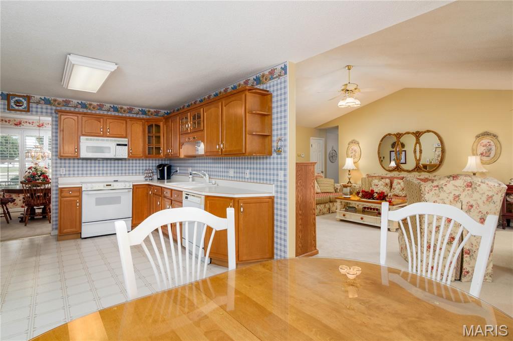 2945 Wellen Road Highland, IL 62249 - Photo 17 of 54