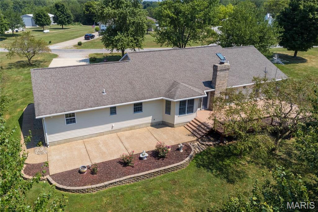 2945 Wellen Road Highland, IL 62249 - Photo 8 of 54