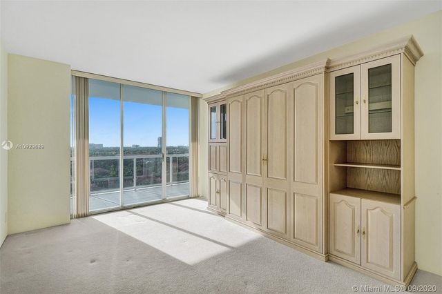 $629,000 | 3802 Northeast 207th Street, Unit 904, Aventura, FL 33180