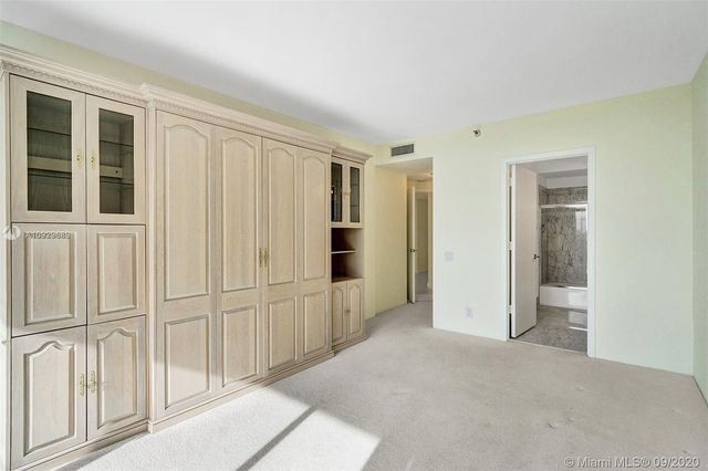 $629,000 | 3802 Northeast 207th Street, Unit 904, Aventura, FL 33180