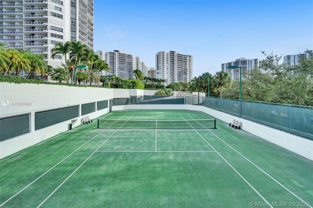$629,000 | 3802 Northeast 207th Street, Unit 904, Aventura, FL 33180
