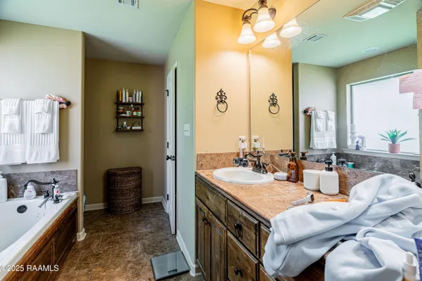 $205,000 | 902 Pelican Ridge Cove, Carencro, LA 70520
