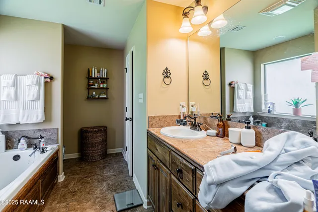 $215,000 | 902 Pelican Ridge Cove, Carencro, LA 70520