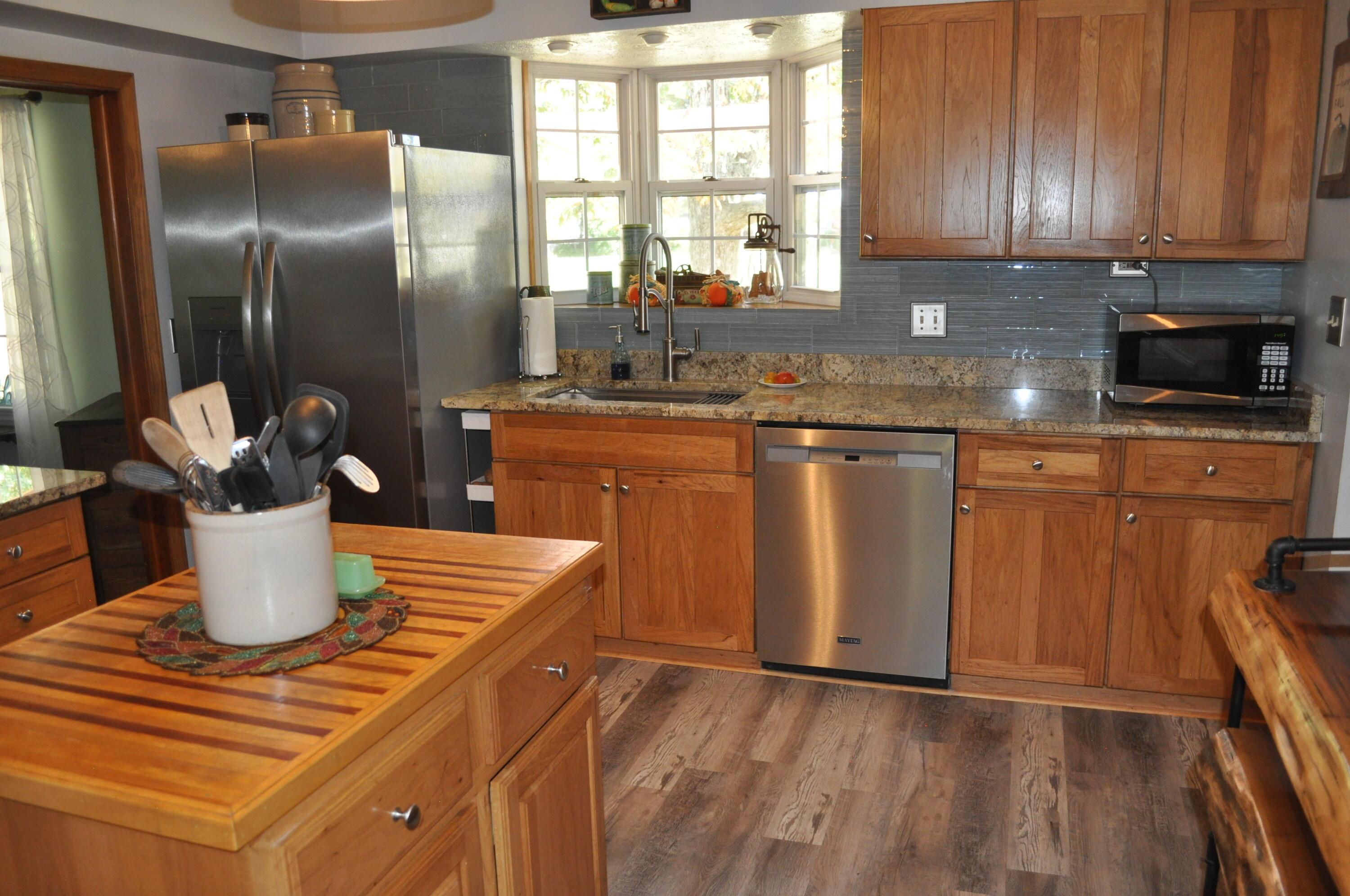 6829 Lambert Road Orient, OH 43146 - Photo 5 of 36 Kitchen
