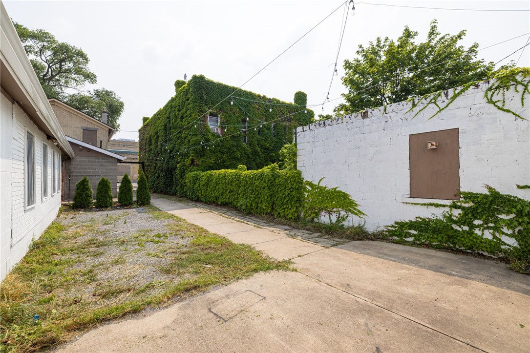 416 Central Avenue Rochester, NY 14605 - Photo 14 of 46