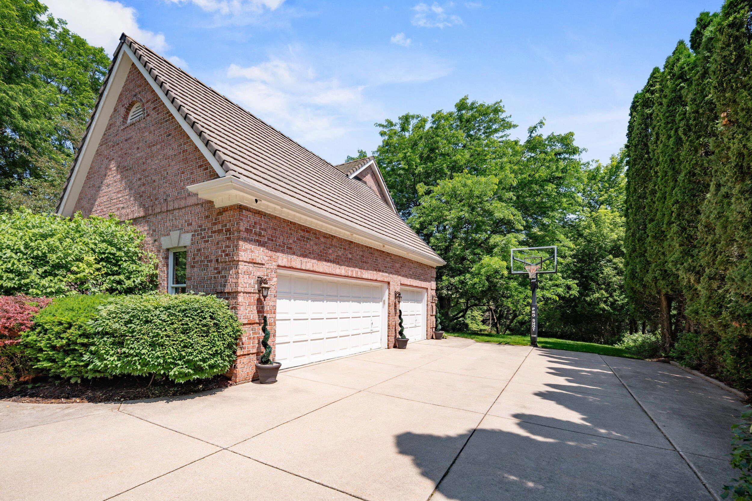 N27W5230 Hamilton Road Cedarburg, WI 53012 - Photo 51 of 67 Exterior Garage View