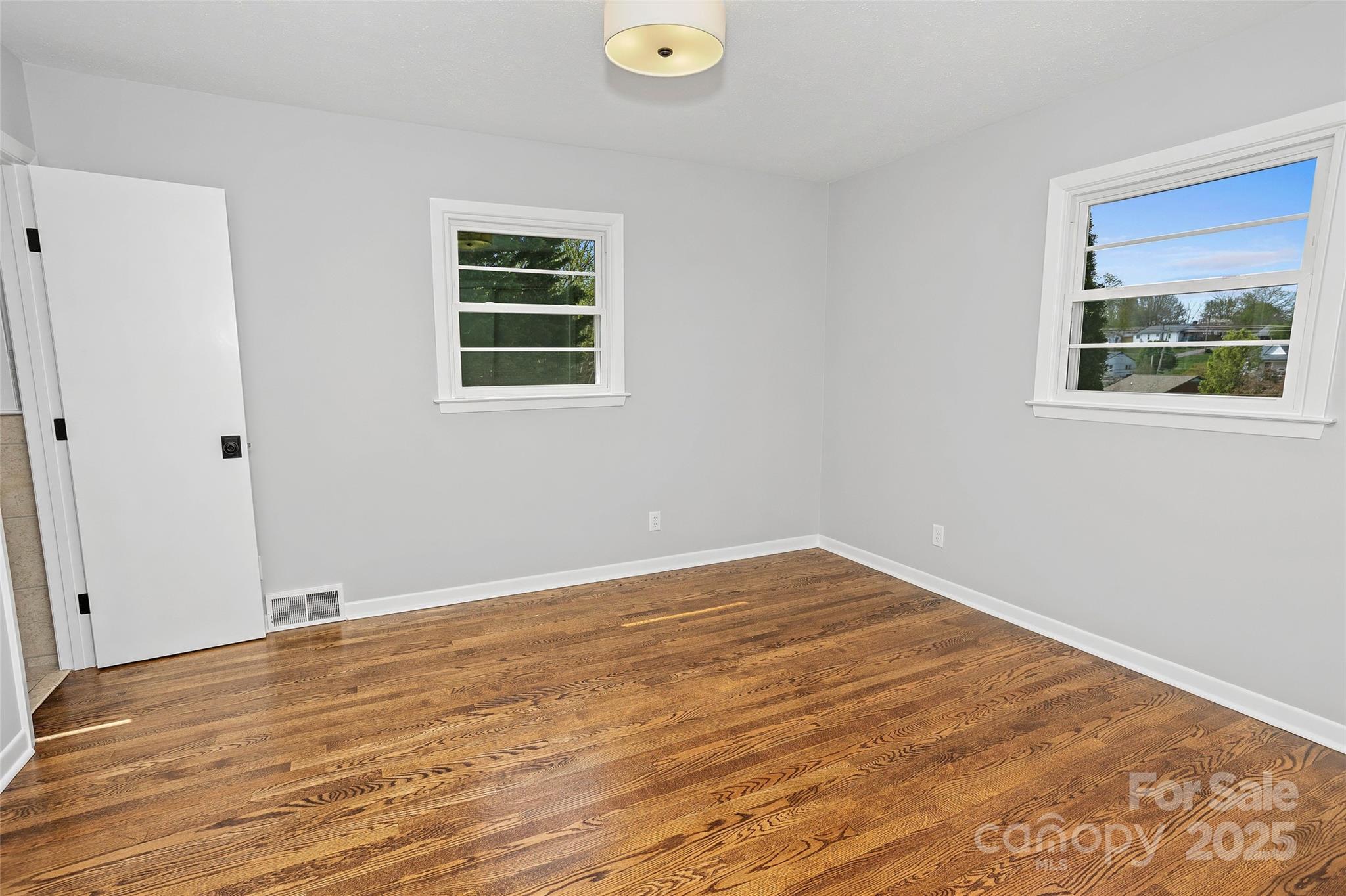 11 Allesarn Road Asheville, NC 28804 - Photo 28 of 48 Gallery Image 28