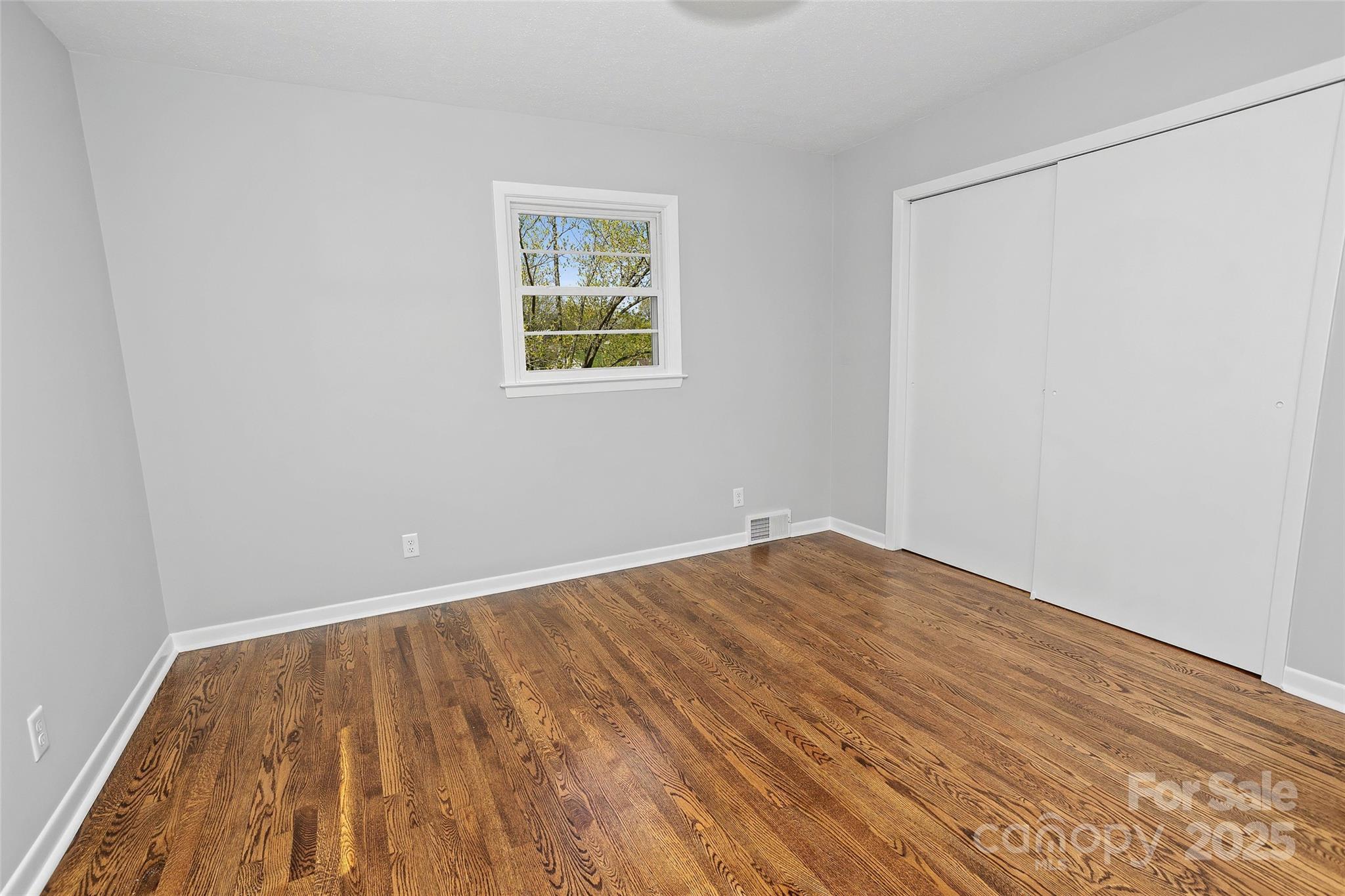 11 Allesarn Road Asheville, NC 28804 - Photo 31 of 48 Gallery Image 31