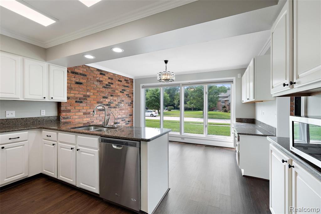 217 Streamview Drive Troy, MI 48085 - Photo 19 of 49