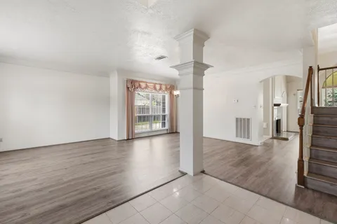 $388,000 | 14415 Autumn Cyn Trace, Houston, TX 77062