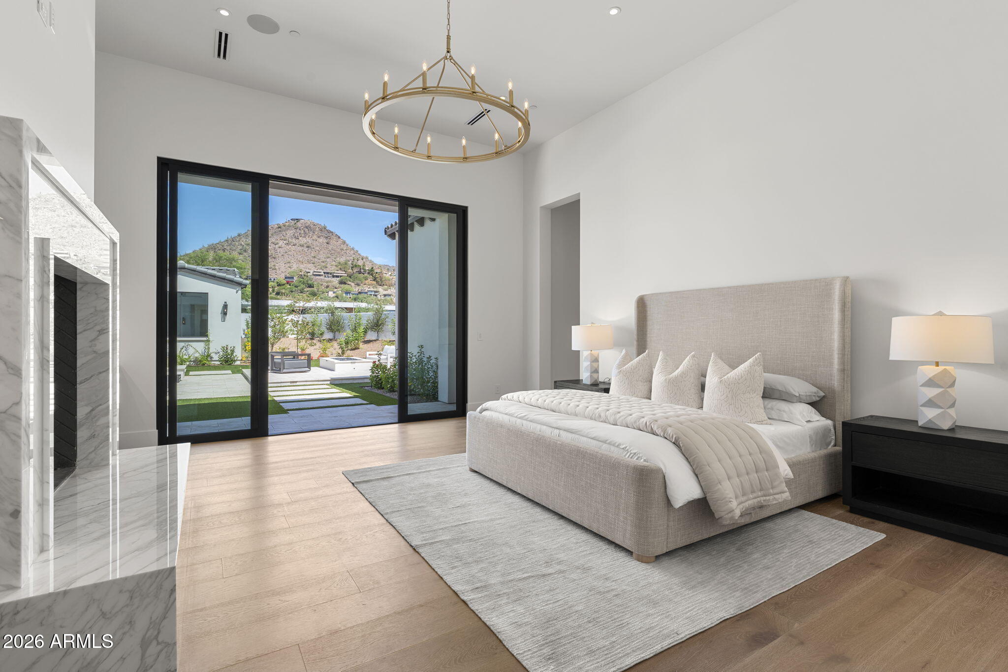 6610 North Mountain View Road Paradise Valley, AZ 85253 - Photo 19 of 32 Primary Bedroom