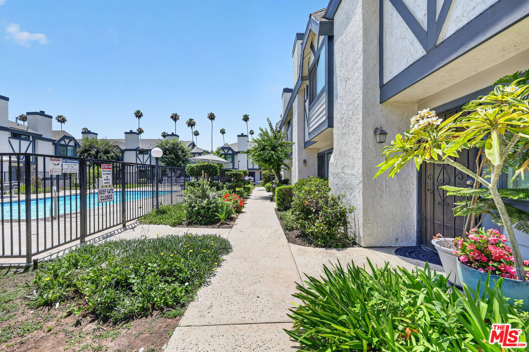 19221 Sherman Way, Unit 40 Reseda, CA 91335 - Photo 27 of 39