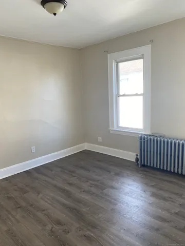 $2,500 | 452 Summit Street, Unit 2, Bridgeport, CT 06606