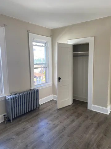 $2,500 | 452 Summit Street, Unit 2, Bridgeport, CT 06606