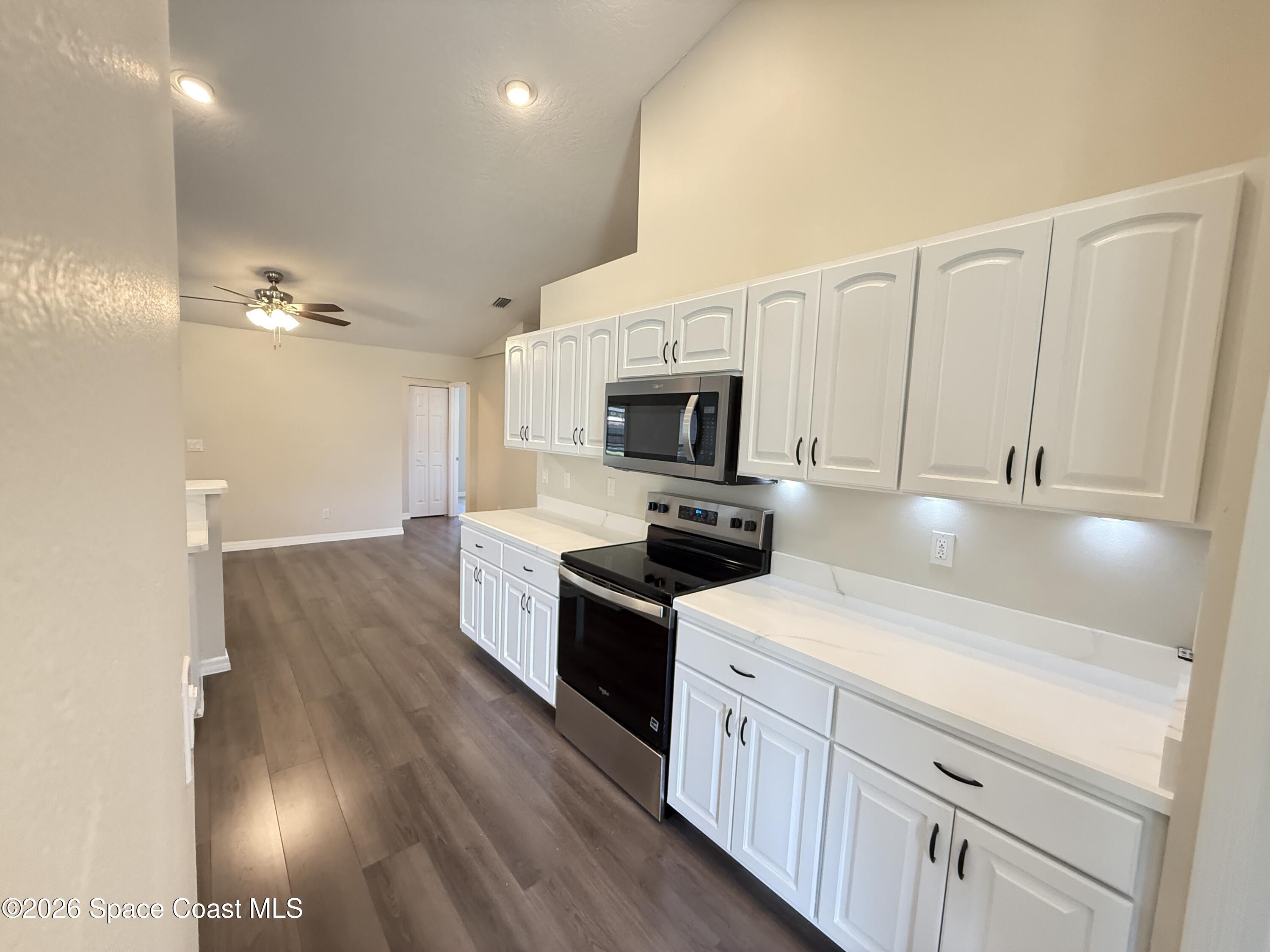 451 Hurst Road Northeast Palm Bay, FL 32907 - Photo 10 of 28 IMG_7572
