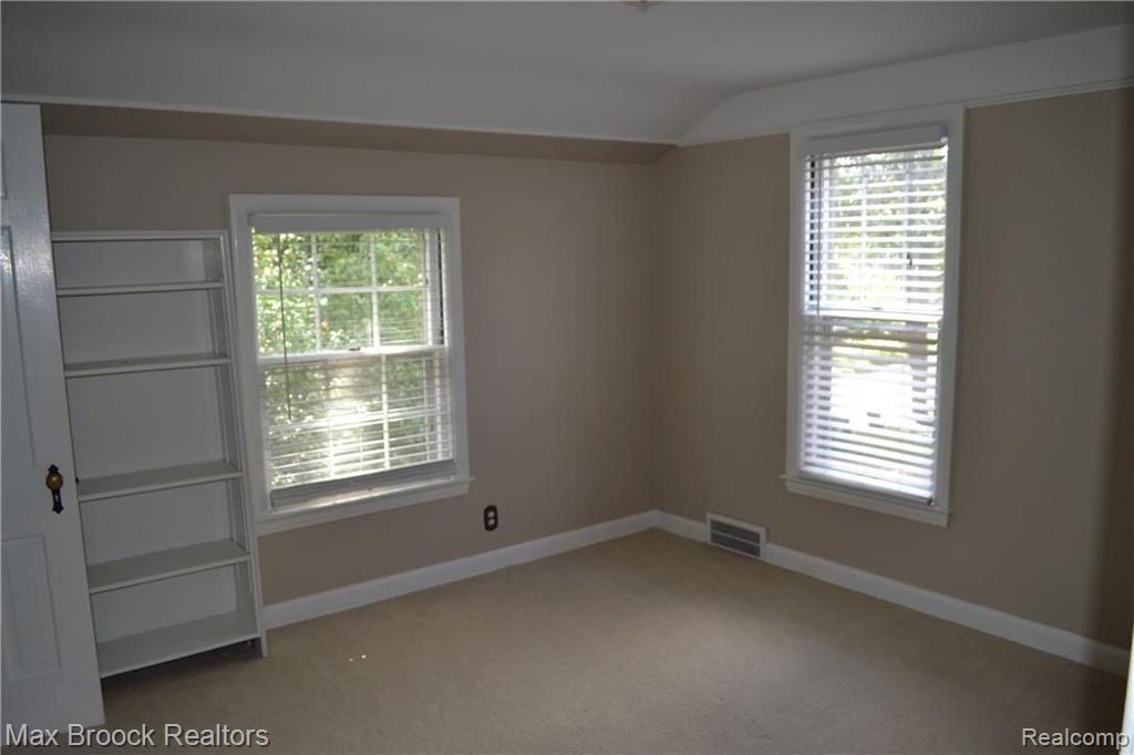 53 Amherst Road Pleasant Ridge, MI 48069 - Photo 17 of 20
