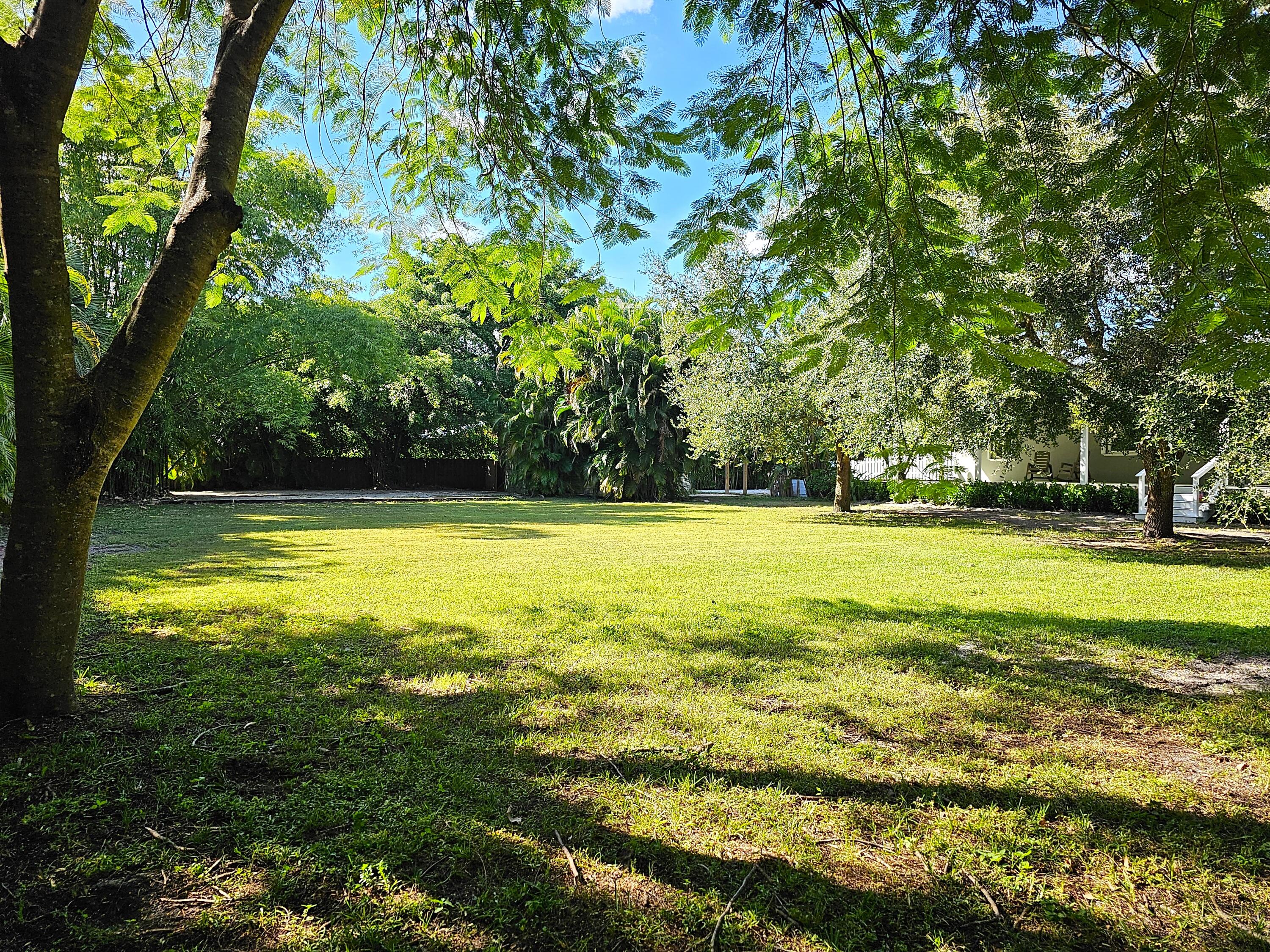 12575 52nd Road North The Acreage, FL 33411 - Photo 8 of 65 Front lawn