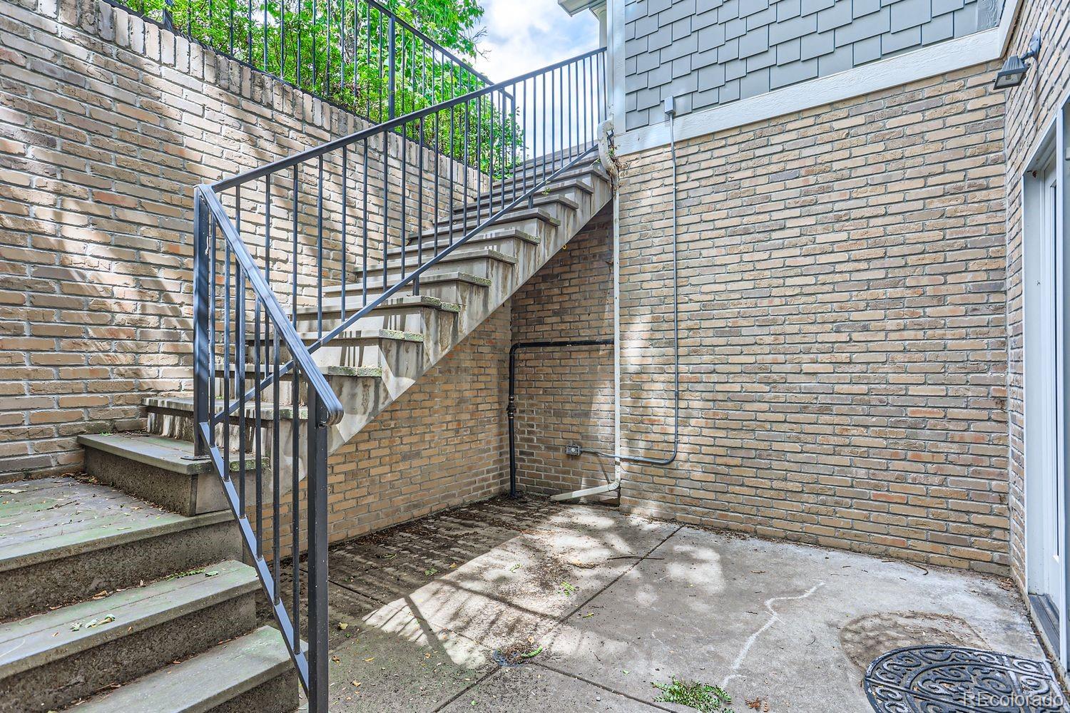 2895 South Cook Street Denver, CO 80210 - Photo 29 of 41 a view of entryway