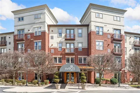 $325,000 | 1000 Providence Place, Unit 303, Providence, RI 02903
