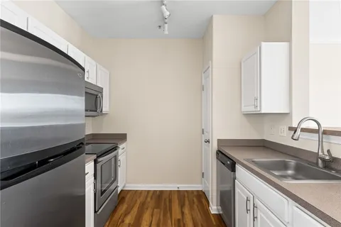$325,000 | 1000 Providence Place, Unit 303, Providence, RI 02903