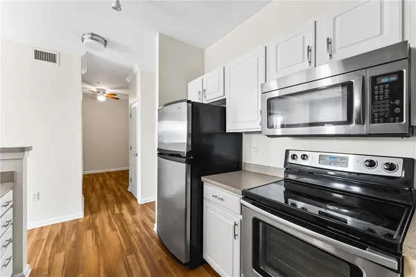 $325,000 | 1000 Providence Place, Unit 303, Providence, RI 02903