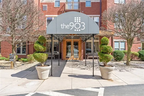 $325,000 | 1000 Providence Place, Unit 303, Providence, RI 02903