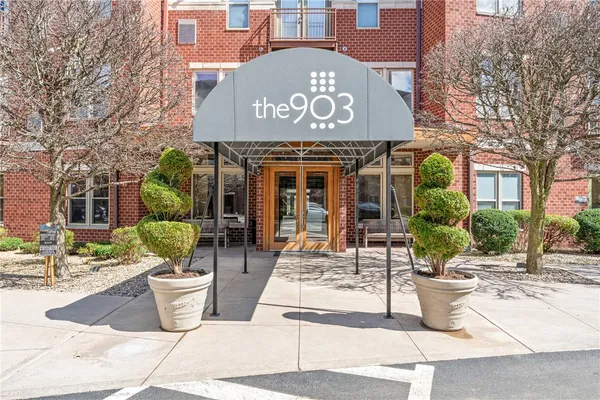 $325,000 | 1000 Providence Place, Unit 303, Providence, RI 02903