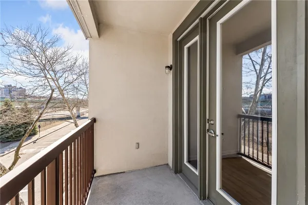 $325,000 | 1000 Providence Place, Unit 303, Providence, RI 02903