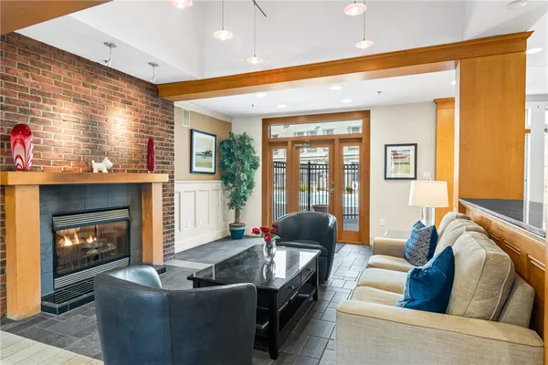 $325,000 | 1000 Providence Place, Unit 303, Providence, RI 02903