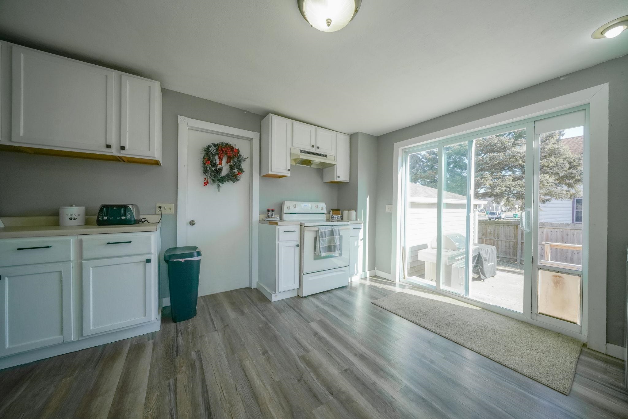 302 South Prairie Avenue Polo, IL 61064 - Photo 8 of 31