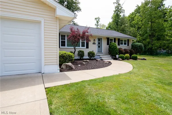 $380,000 | 7308 South Raccoon Hill Drive, Kirtland, OH 44094