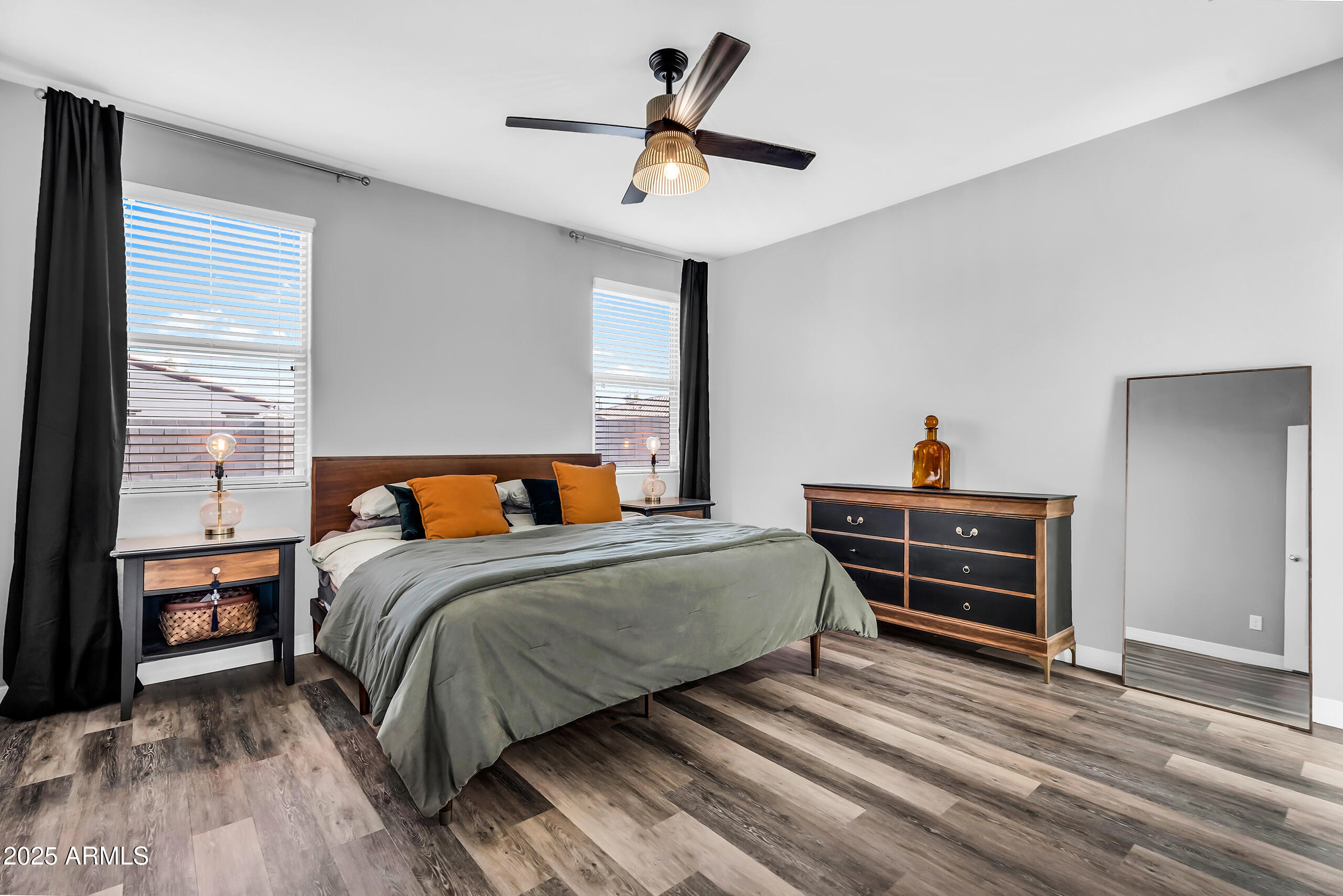 1747 East Grove Street Phoenix, AZ 85040 - Photo 15 of 38 18-print-17