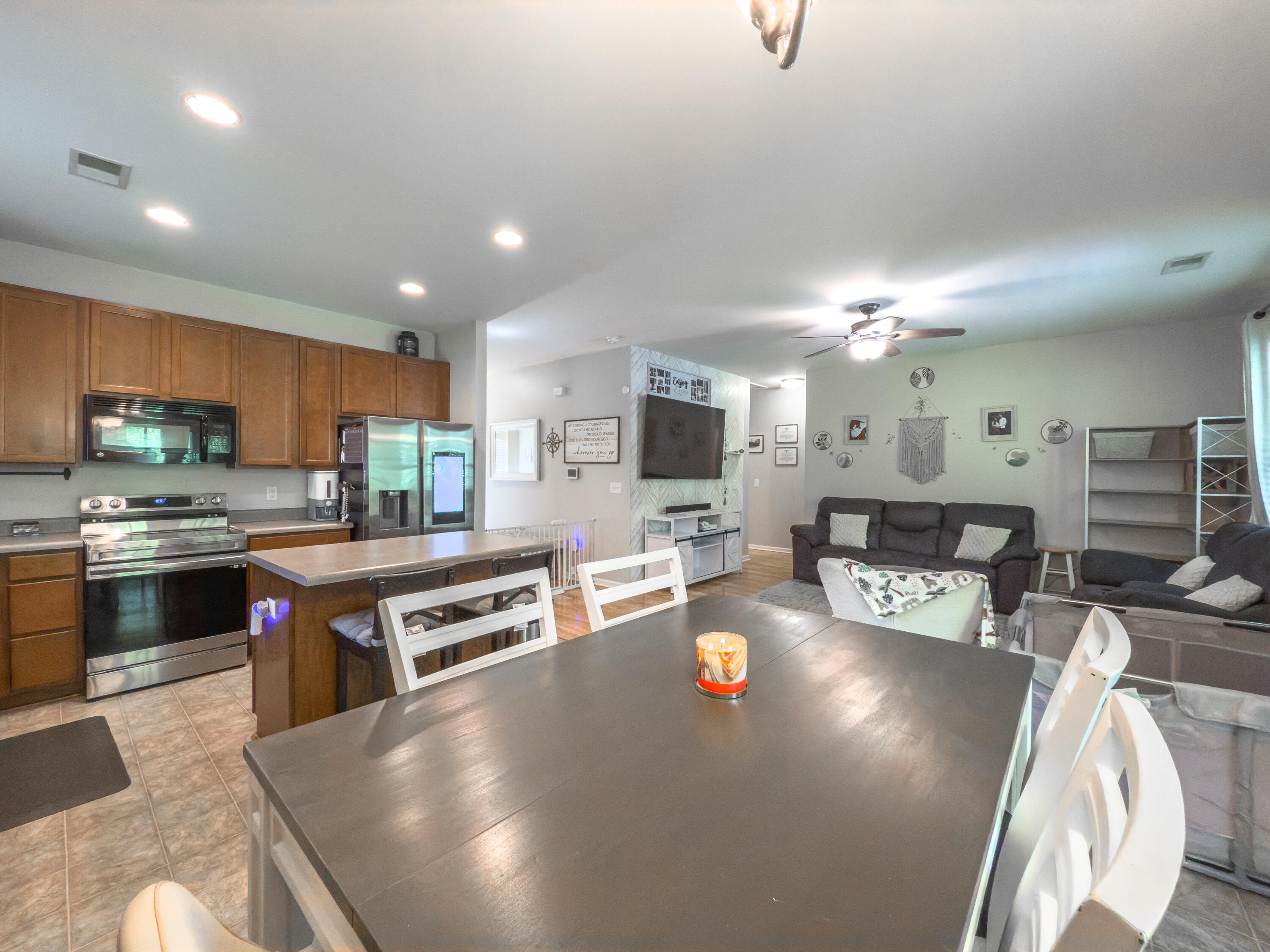 498 Stoney Field Drive Moncks Corner, SC 29461 - Photo 6 of 26 IMG_0405