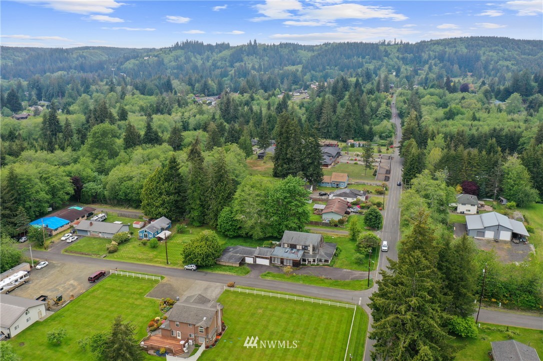 617 Hill Road Aberdeen, WA 98520 - Photo 9 of 34 Gallery Image 9