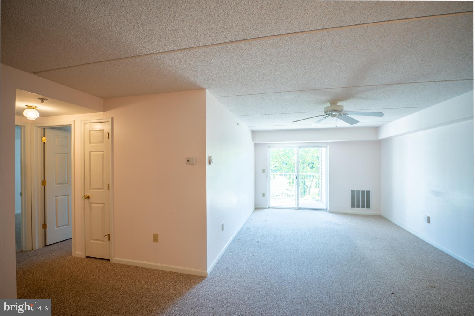 516 Brandon Road Norristown, PA 19403 - Photo 13 of 29 Open Floor Living