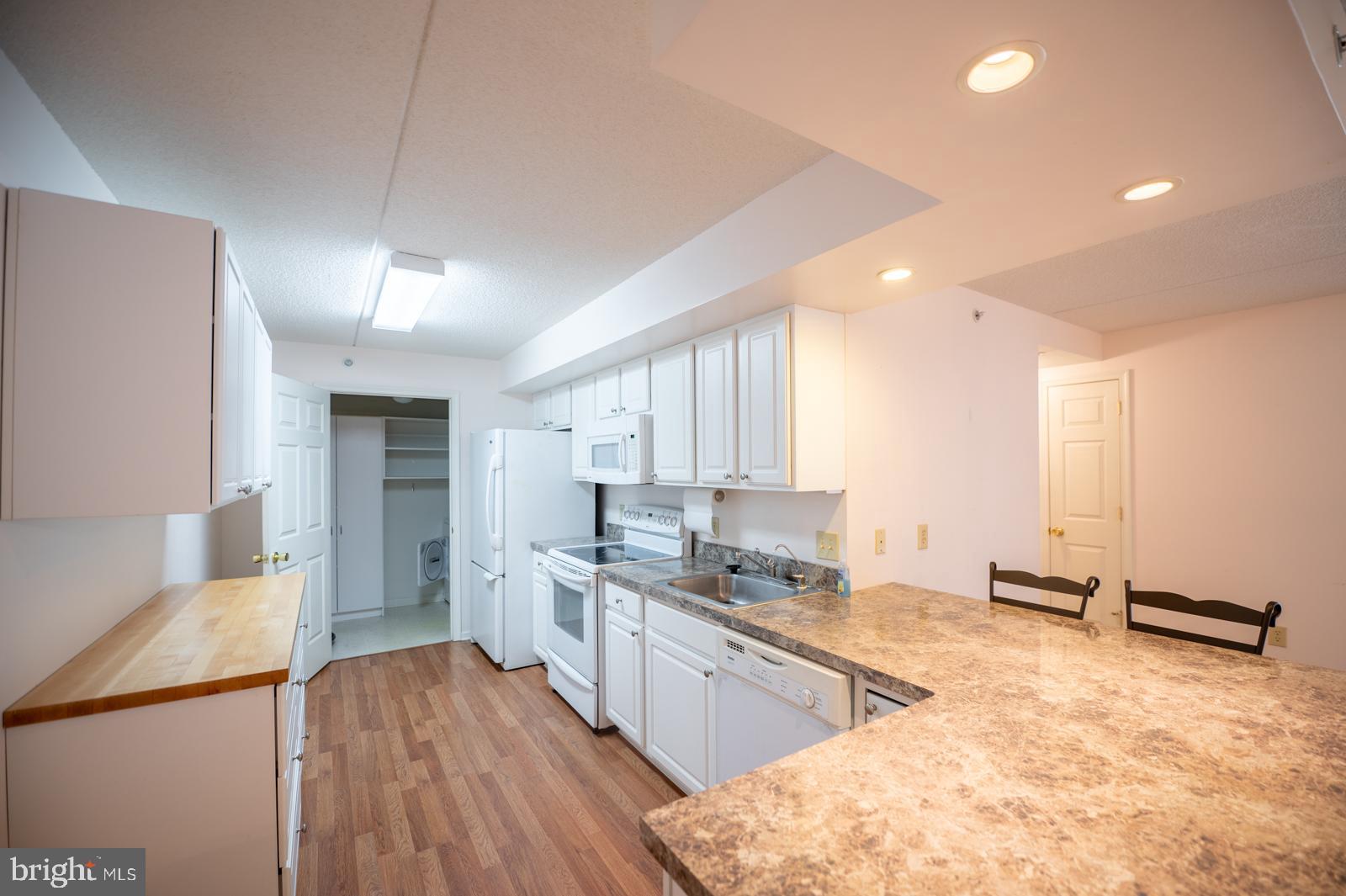 516 Brandon Road Norristown, PA 19403 - Photo 8 of 29 White Kitchen