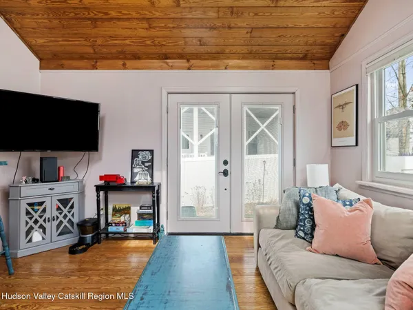 $425,000 | 29 Elizabeth Street, Saugerties, NY 12477