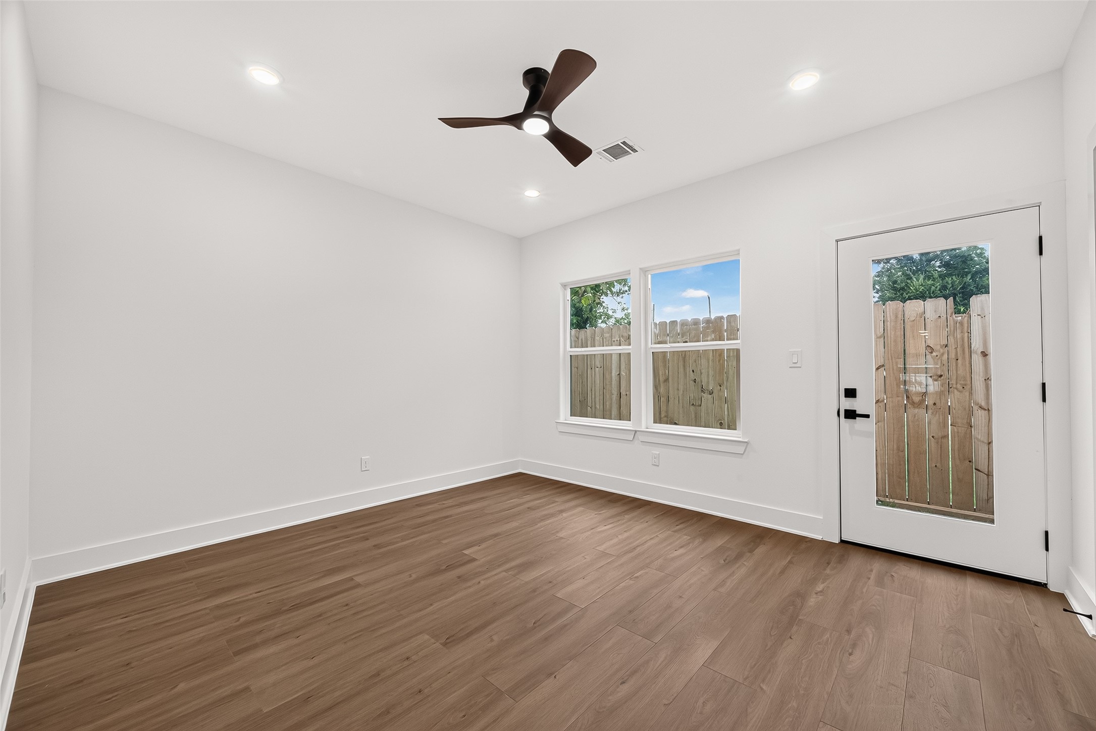 3815 Lydia Street Houston, TX 77021 - Photo 28 of 44 Gallery Image 28
