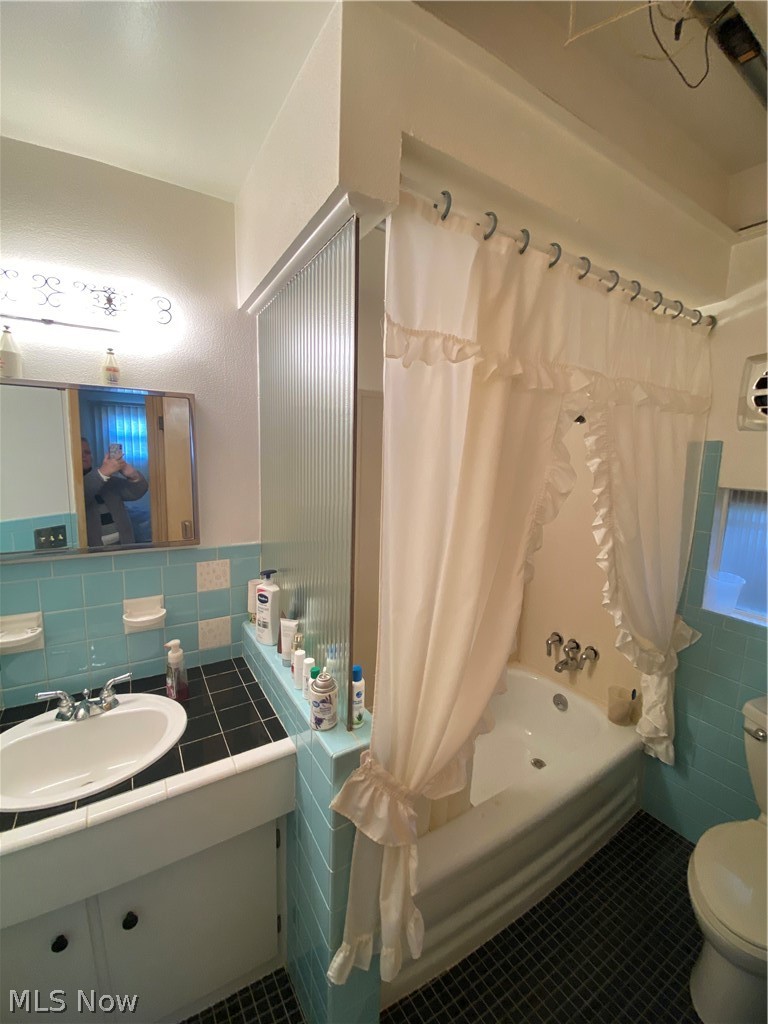 6670 York Road Parma Heights, OH 44130 - Photo 14 of 20 Gallery Image 14