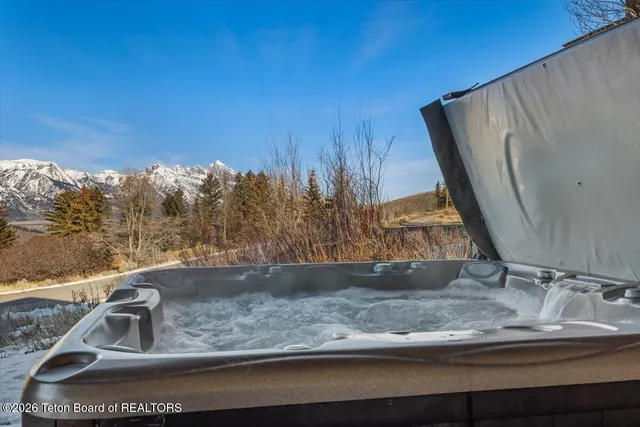 $5,950,000 | 120 West Wolf Drive, Jackson, WY 83001