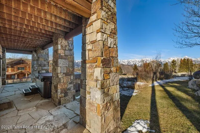 $5,950,000 | 120 West Wolf Drive, Jackson, WY 83001