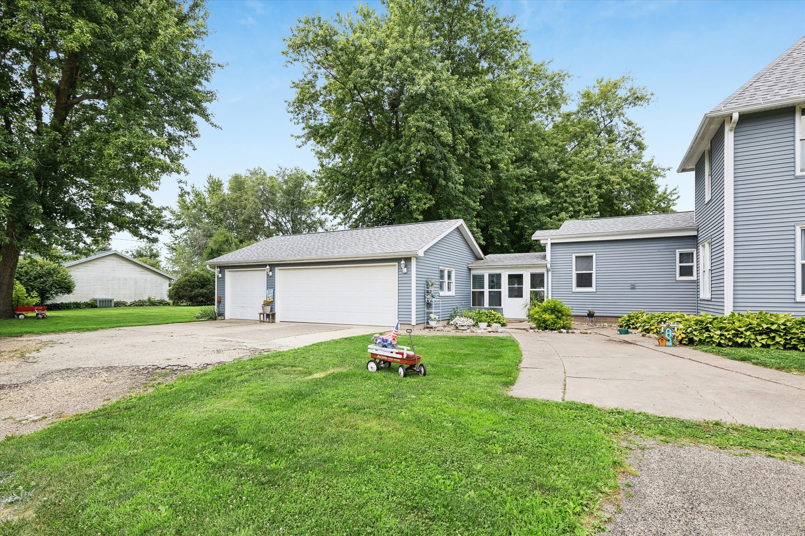 313 Grove Street Calamus, IA 52729 - Photo 6 of 40