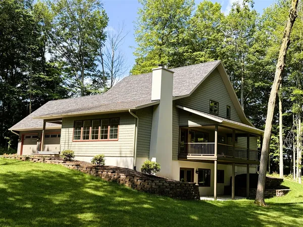 $849,900 | 8806 Lakewood Trail, Berrien Center, MI 49102