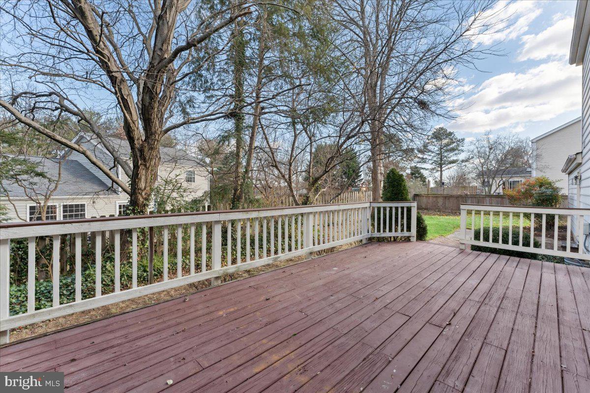 12417 Rock Ridge Road Herndon, VA 20170 - Photo 39 of 43 Gallery Image 39