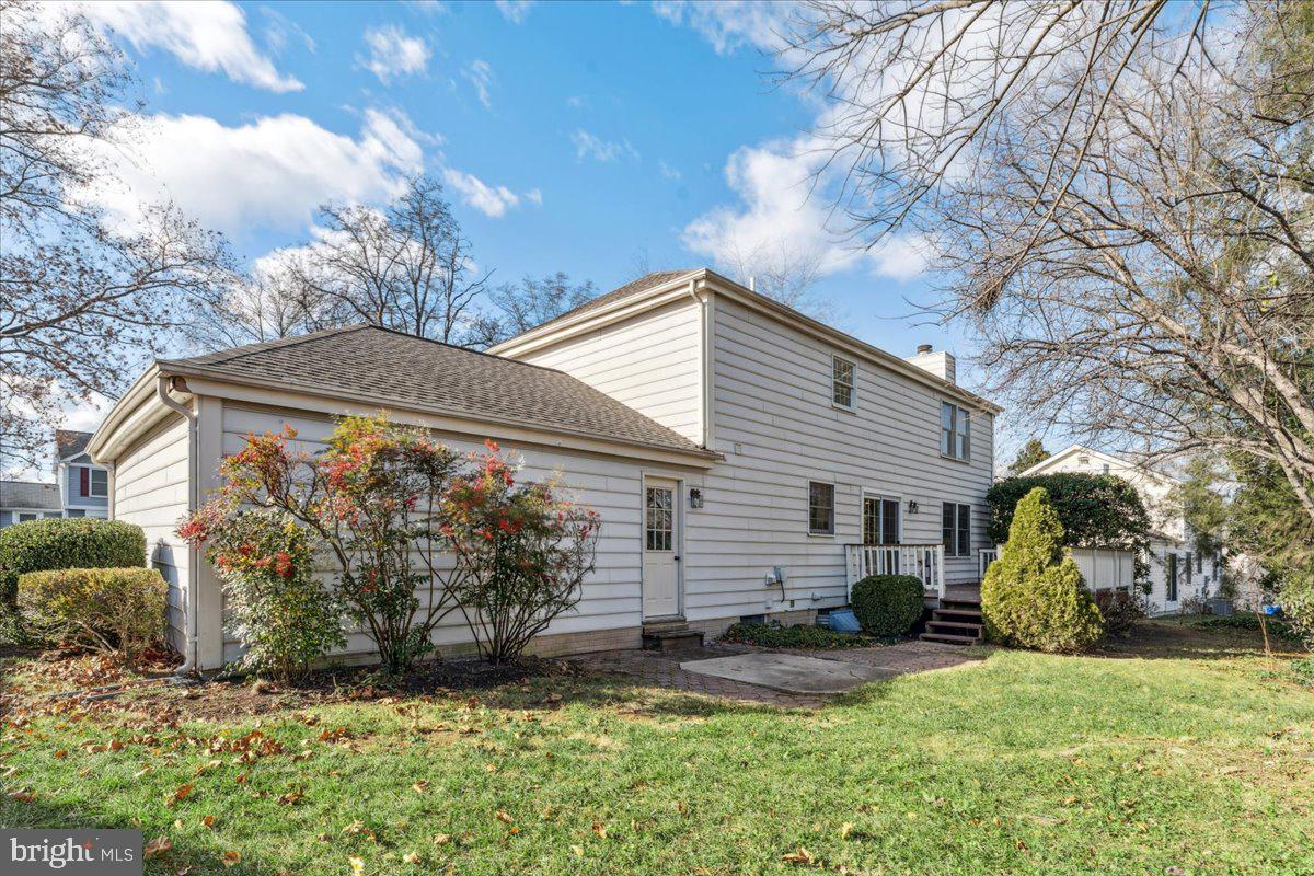 12417 Rock Ridge Road Herndon, VA 20170 - Photo 41 of 43 Gallery Image 41