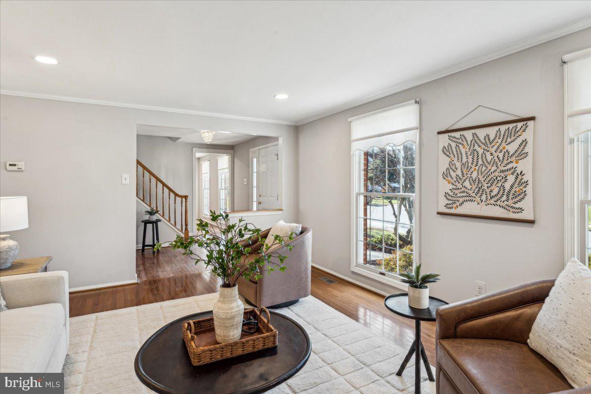 12417 Rock Ridge Road Herndon, VA 20170 - Photo 5 of 43 Gallery Image 5